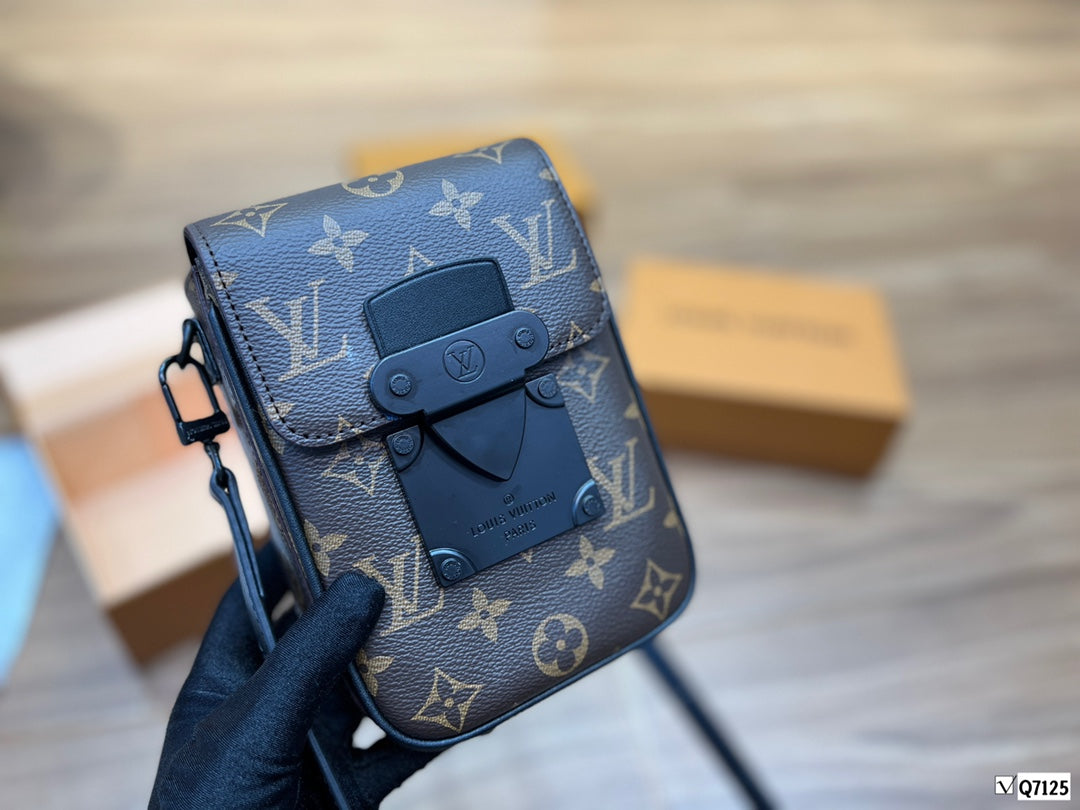 EN - New 1:1 rep Lux Bags LUV 553