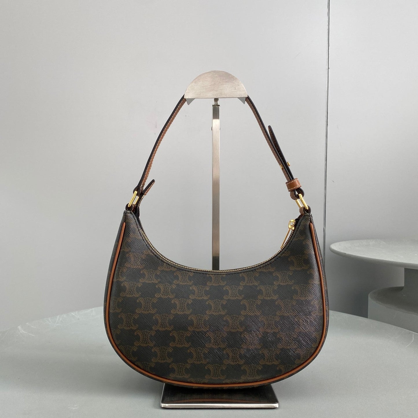 Top Quality Ava Bag In Triomphe Canvas Brown For Women 9in/23.5cm 193952BZJ.04LU