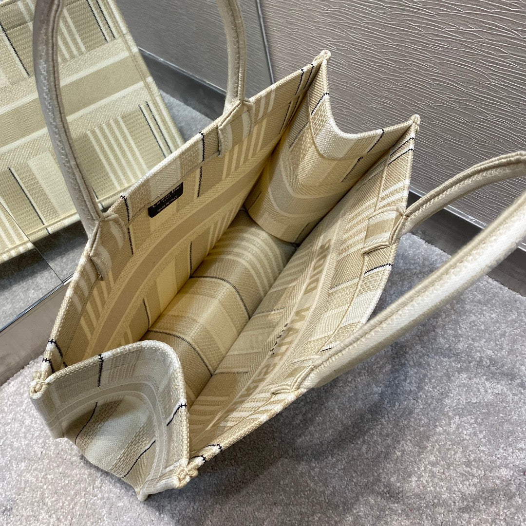 Top Quality MeTop Qualityum Book Tote Beige Stripes Embroidery Bag For Women 14in/36cm CD