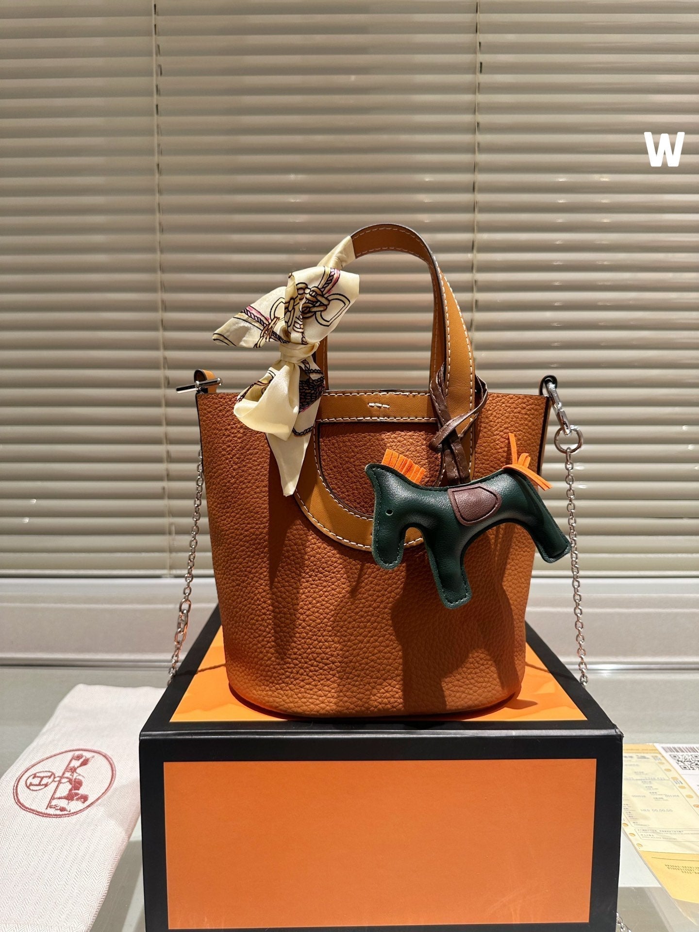 EN - New 1:1 rep  Bags HM 138