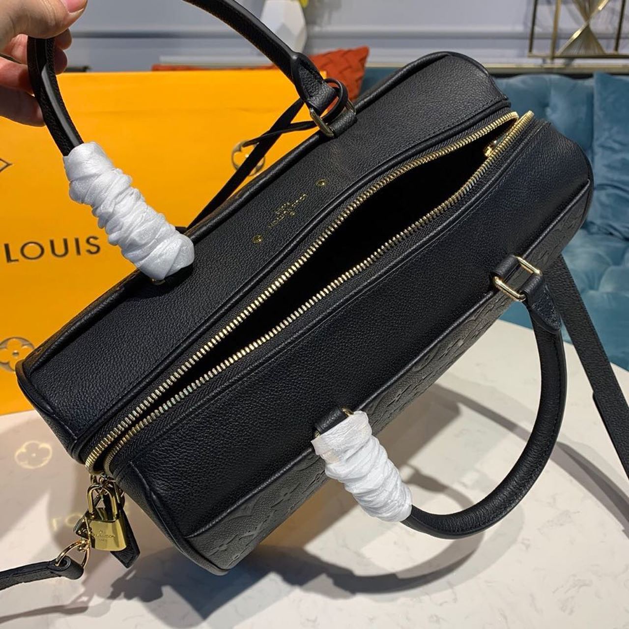 Top Quality Speedy Bandouliere 30 Monogram Empreinte Black For Women,  Shoulder And Crossbody Bags 11.8in/30cm Top Quality M42406