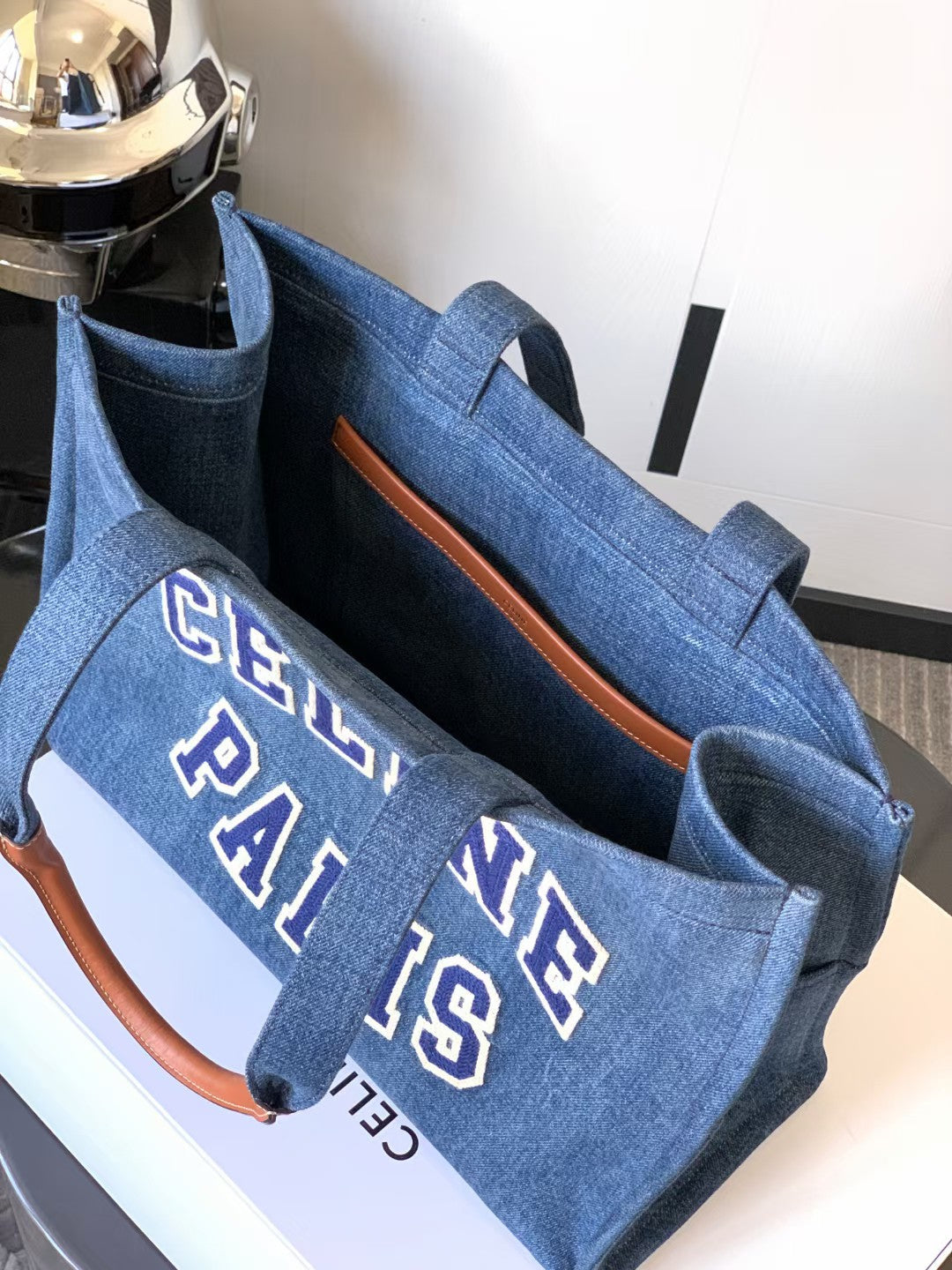 Top Quality MeTop Qualityum Denim Tote For Women 16in/41cm 