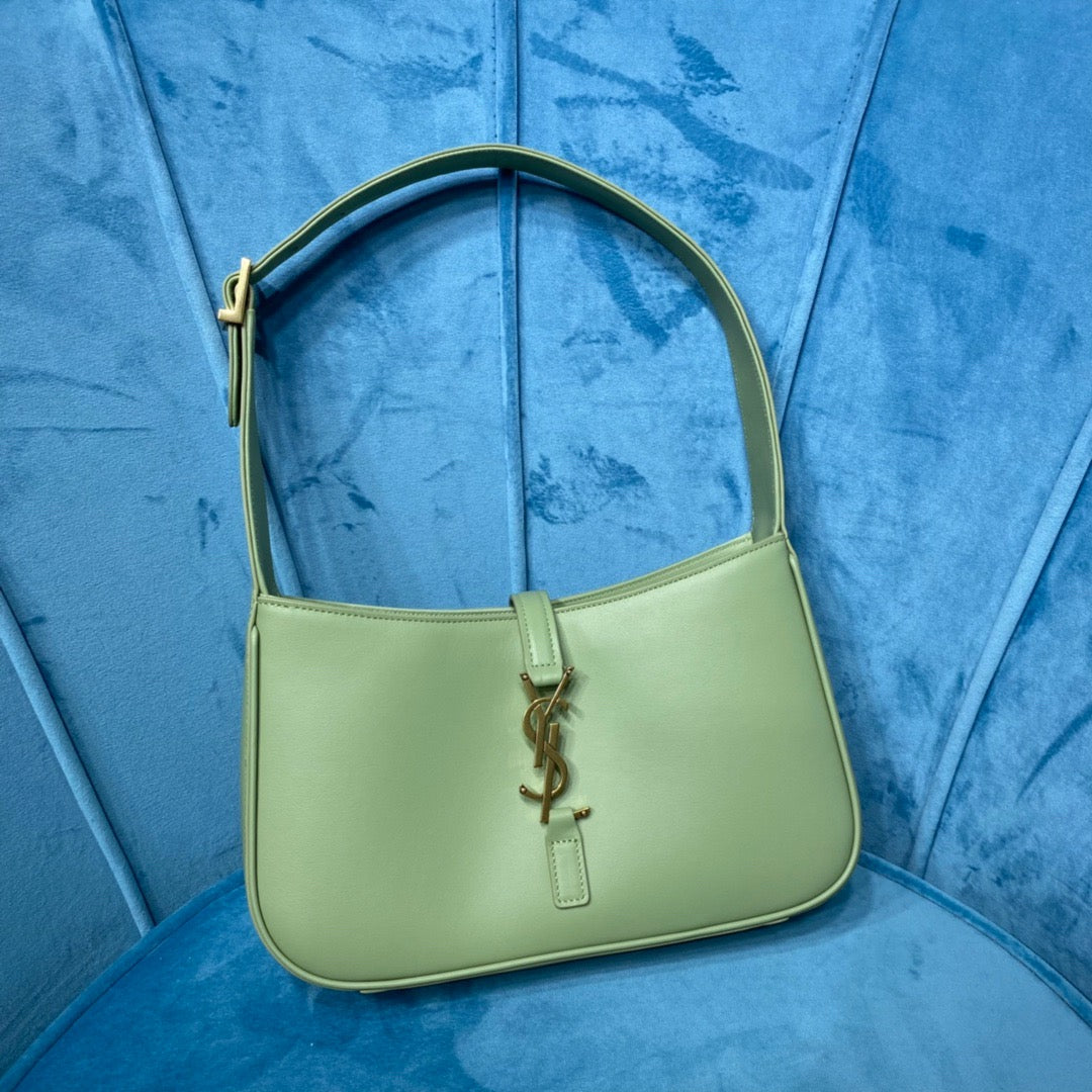 Top Quality Le 5 À 7 Hobo Bag In Smooth Light Green For Women 9in/23cm YSL 6572282R20W3316