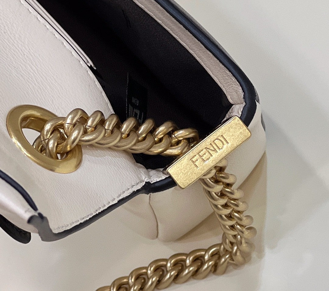 Top QualityTop Quality Baguette Chain Black and White Bag For Woman 19cm/7.5in