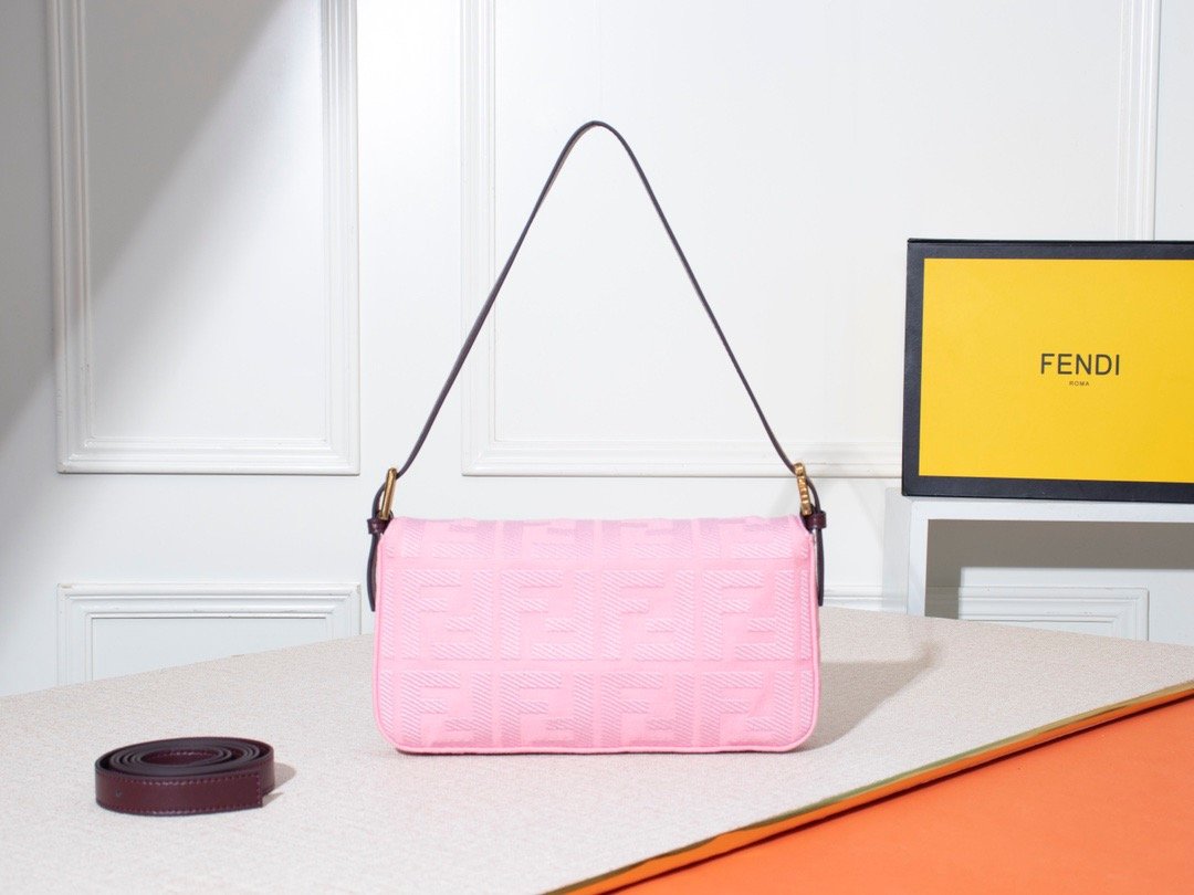 EN - New 1:1 rep  Bags FEI 079