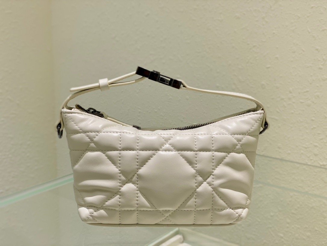 Top Quality Small DYORTravel Nomad Pouch White, For Women, Womens Handbags 6in/15cm CD S5553BMIG_M030