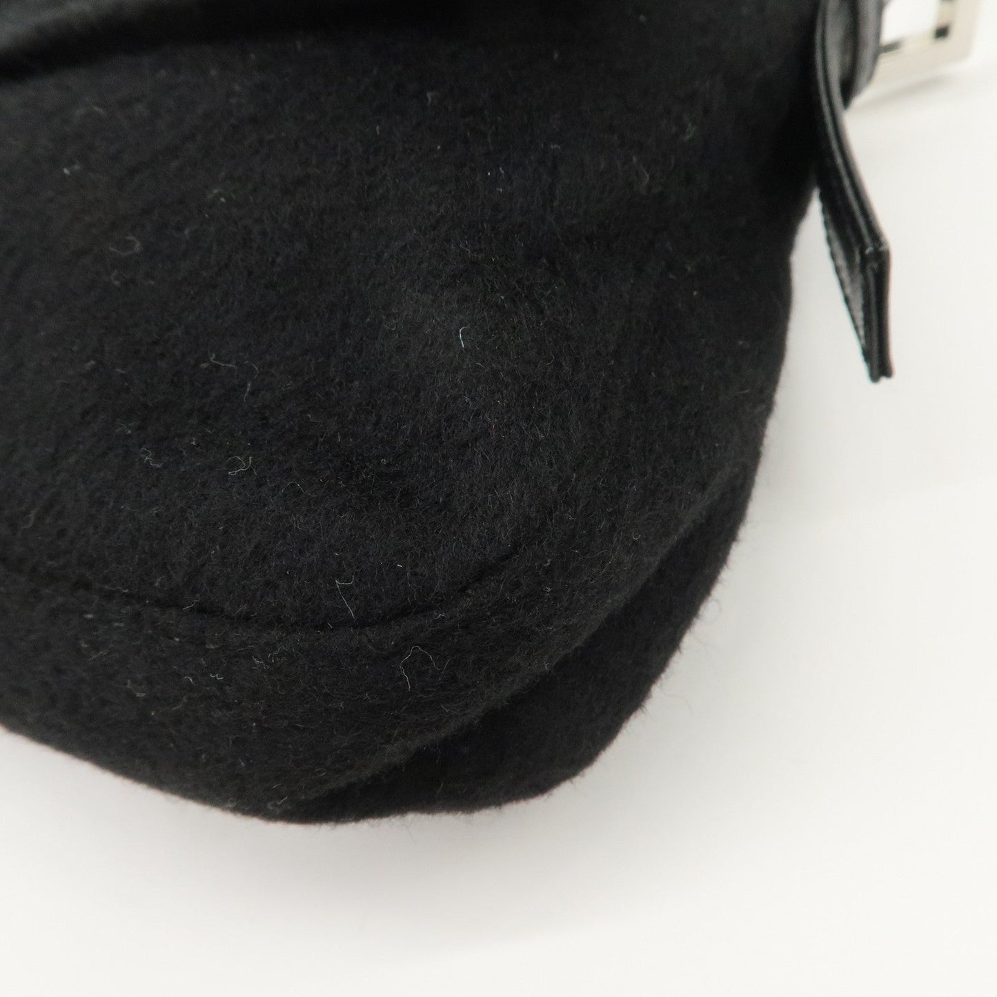 FENDI Mamma Baguette Cashmere Leather Shoulder Bag  Black 26424  d