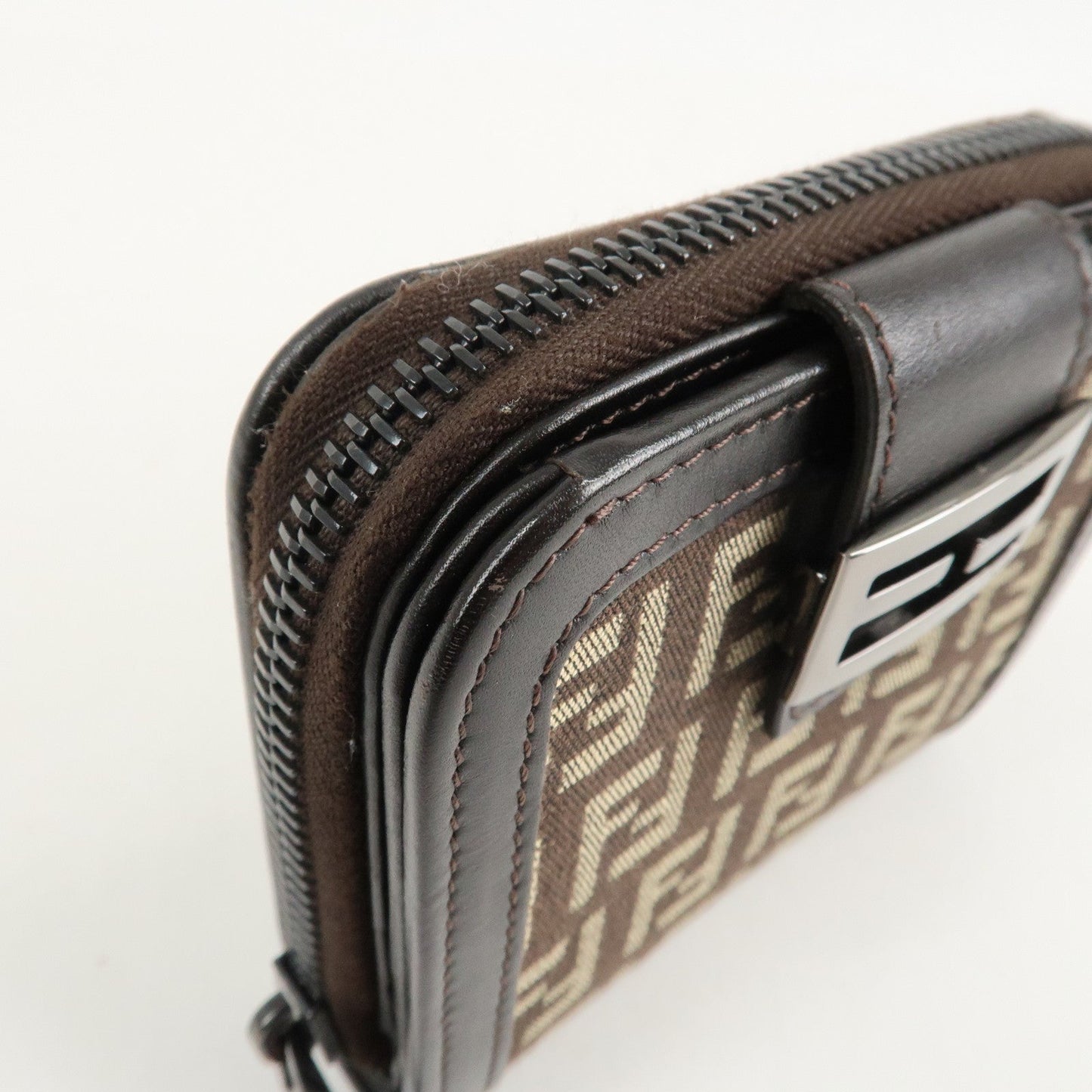 FENDI Zucchino Canvas Leather Zippy Around Bi-fold Wallet  d