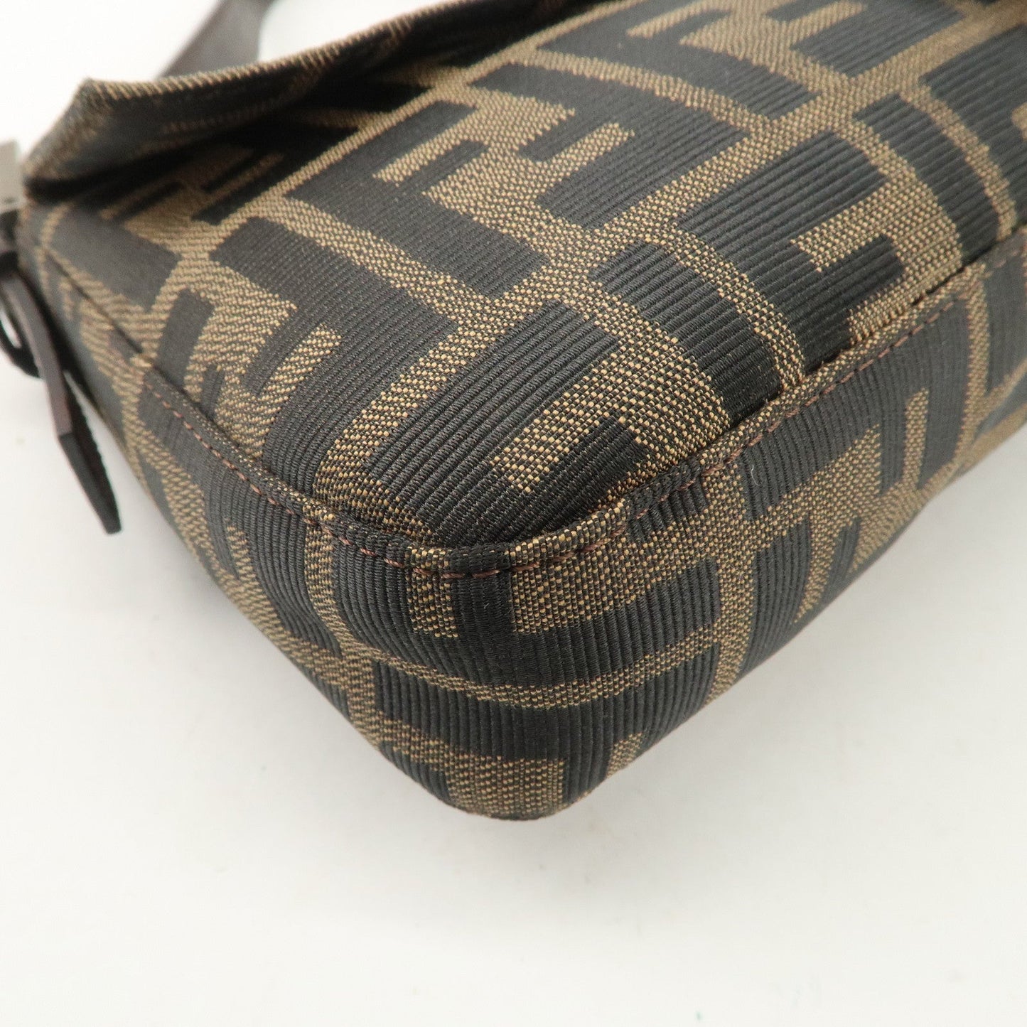 FENDI Zucca Mamma Baguette Canvas Shoulder Bag Brown Black 26424  d