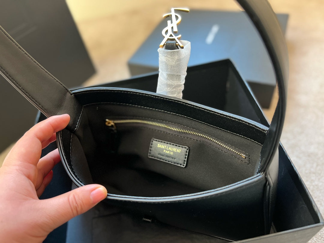 EN - New 1:1 rep  Bags SLY 220