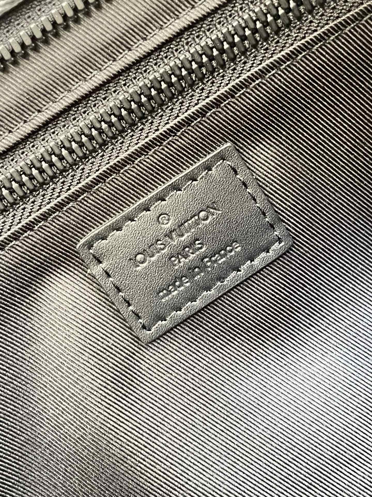 Top Quality Sac Plat Horizontal Zippe Monogram Eclipse For Men, Bags, Shoulder And Crossbody Bags 15.4in/39cm Top Quality M45265