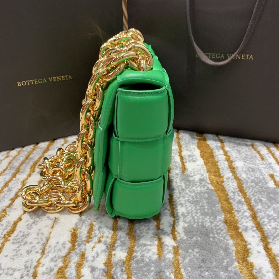 Top Quality Chain Cassette Bag For Women 10.2in/26cm In Green 631421VBWZ03722