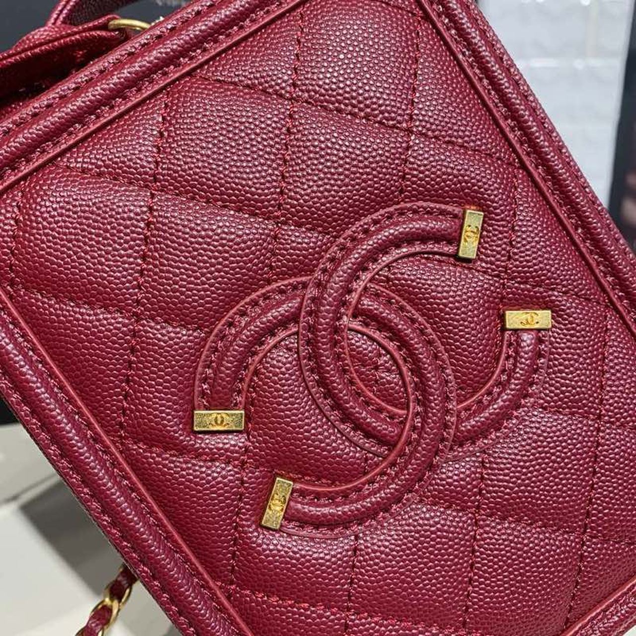 CHL Top QualityTop Qualityligree Vertical Vanity Case Bag Burgundy For Women, Women’s Handbags, Shoulder And Crossbody Bags 6.7in/17cm