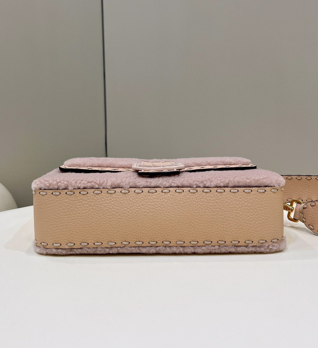 Top QualityTop Quality Baguette Pink Sheepskin Bag For Woman 27cm/10.5in 8BR600AH96F1F7N