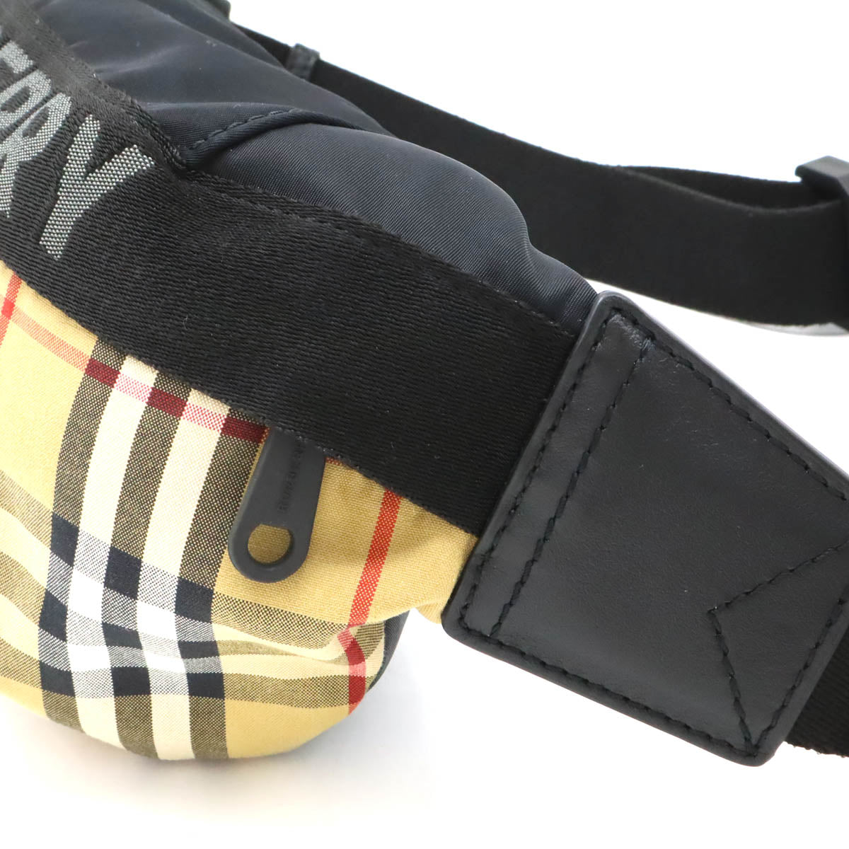 Burberry Nylon/Leather   Check 2way Waist Bag 8026557