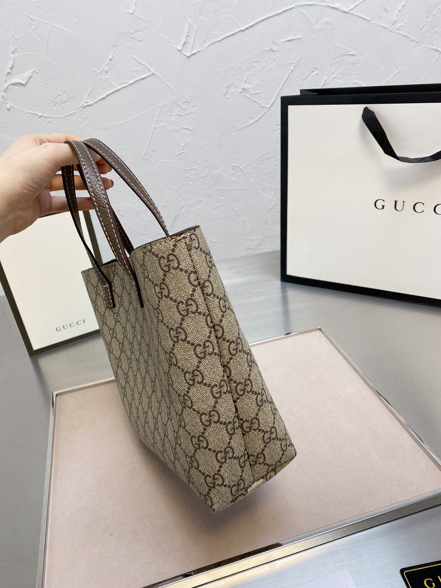 EN - New 1:1 rep  Bags GCI 207