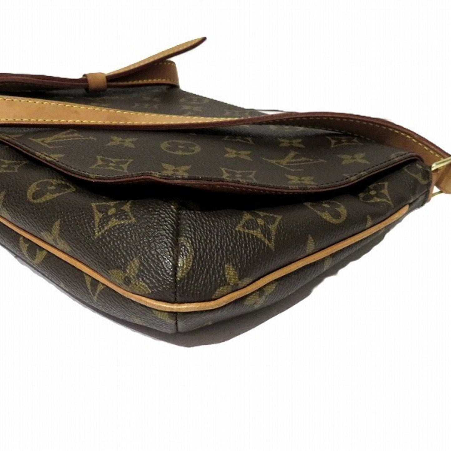 Louis Vuitton M tte Tango