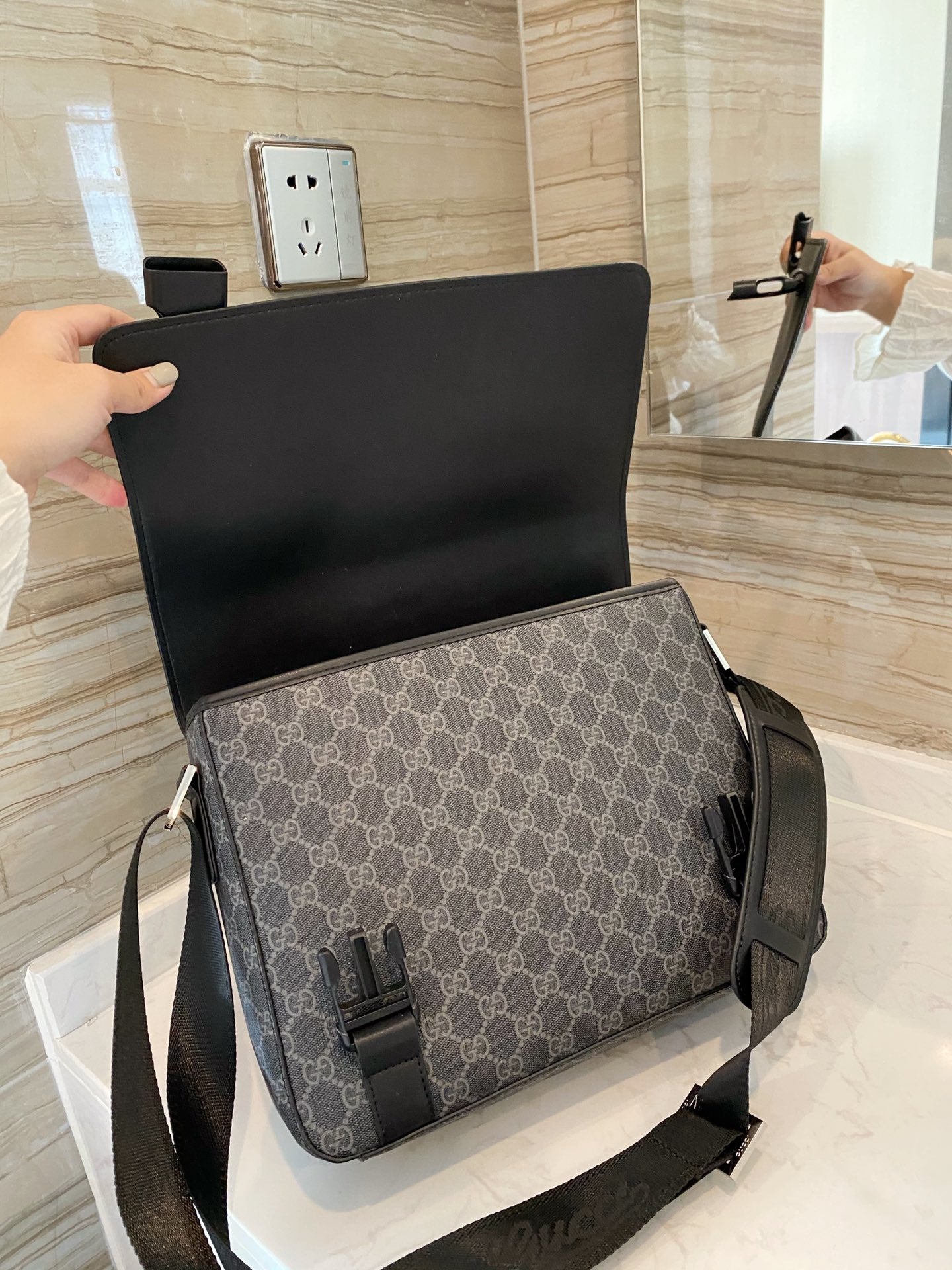 EN - New 1:1 rep  Bags GCI 214