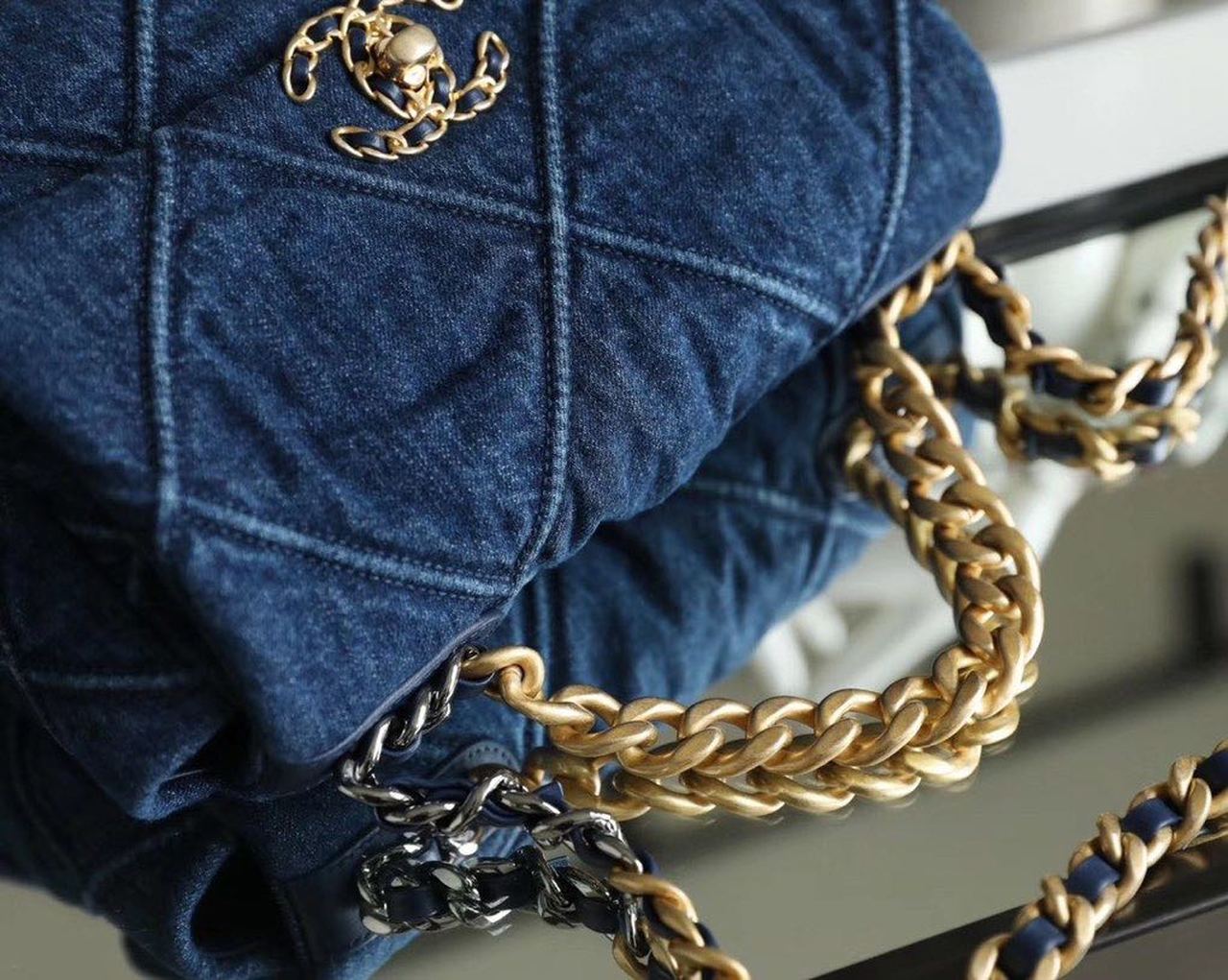CHL 19 Handbag Denim Blue For Women Top Qualityap Bag, Shoulder And Crossbody Bags 10.1in/26cm AS1160 B02876 N6832