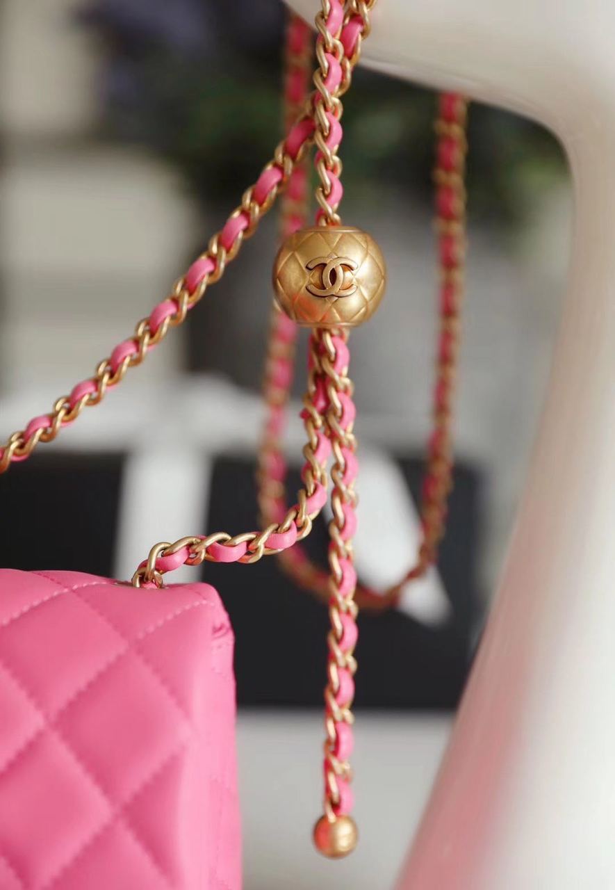 CHL Classic Top Qualityap With Charm Chain With CHL Ball On Strap Bag 20cm Gold Toned Hardware Lambskin Leather Spring/Summer Collection, Pink