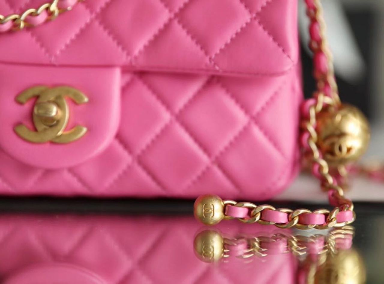 CHL Classic Top Qualityap With Charm Chain With CHL Ball On Strap Bag 20cm Gold Toned Hardware Lambskin Leather Spring/Summer Collection, Pink