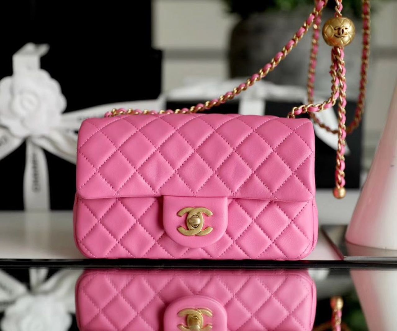 CHL Classic Top Qualityap With Charm Chain With CHL Ball On Strap Bag 20cm Gold Toned Hardware Lambskin Leather Spring/Summer Collection, Pink