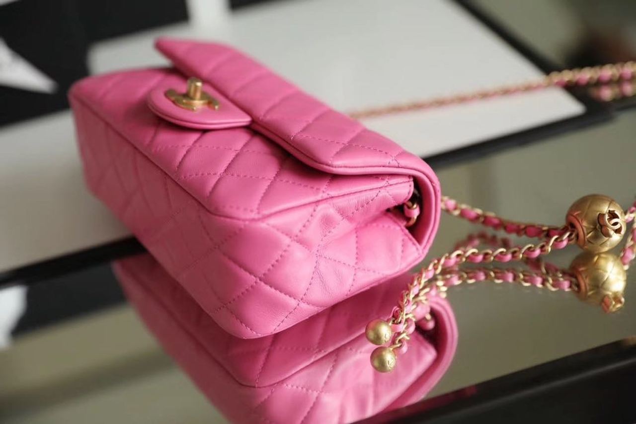 CHL Classic Top Qualityap With Charm Chain With CHL Ball On Strap Bag 20cm Gold Toned Hardware Lambskin Leather Spring/Summer Collection, Pink