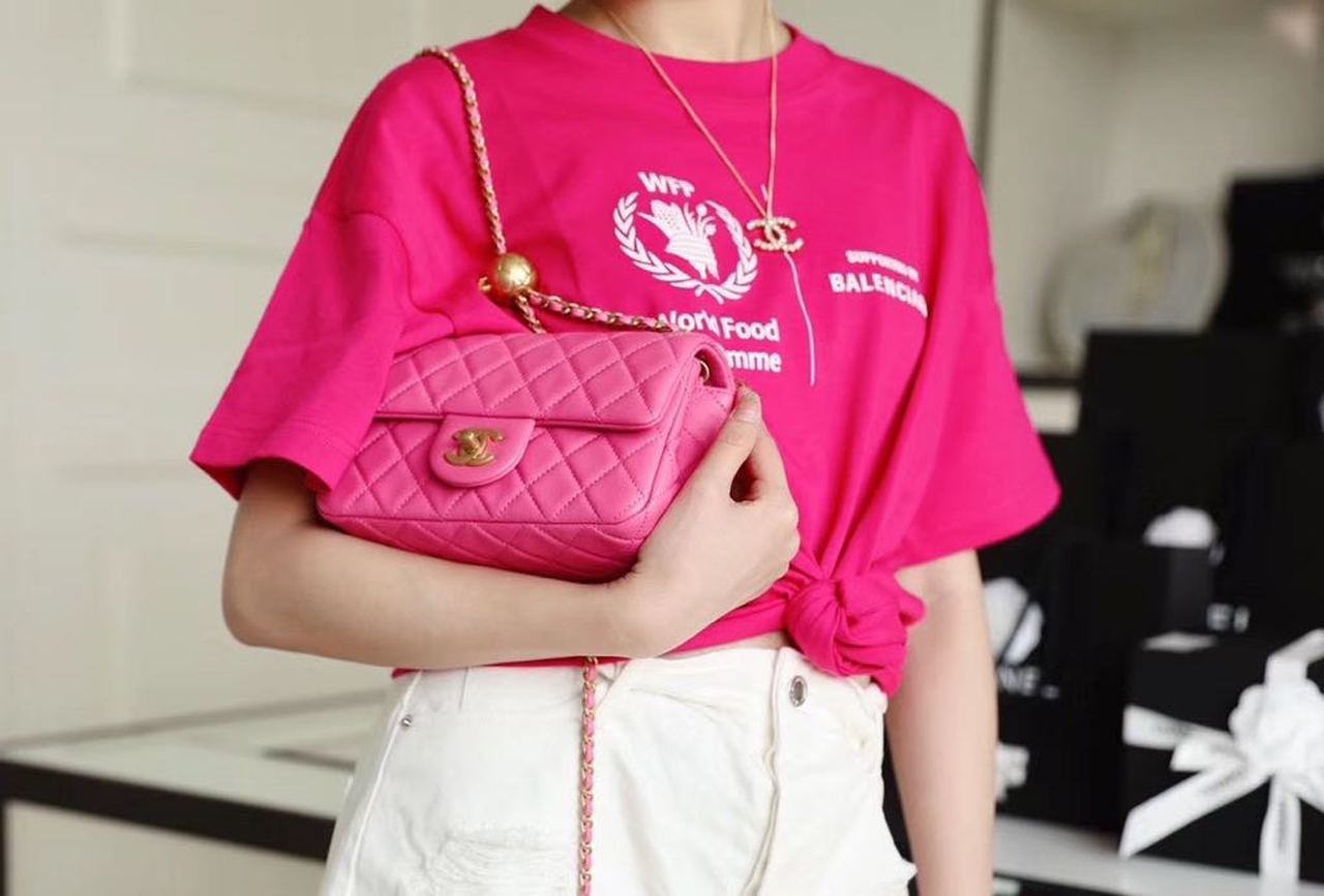 CHL Classic Top Qualityap With Charm Chain With CHL Ball On Strap Bag 20cm Gold Toned Hardware Lambskin Leather Spring/Summer Collection, Pink
