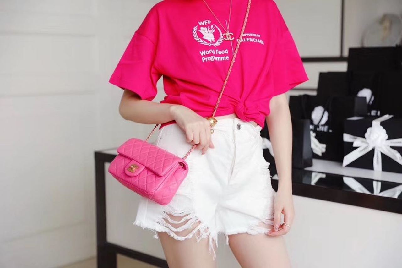 CHL Classic Top Qualityap With Charm Chain With CHL Ball On Strap Bag 20cm Gold Toned Hardware Lambskin Leather Spring/Summer Collection, Pink