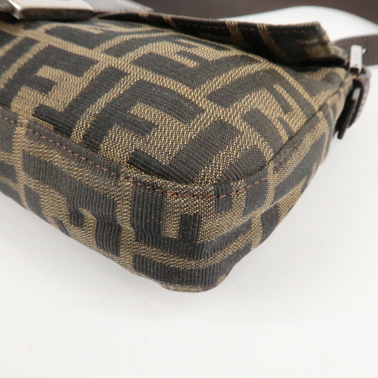 FENDI Mamma Baguette Canvas Shoulder Bag Brown Black 26424  d