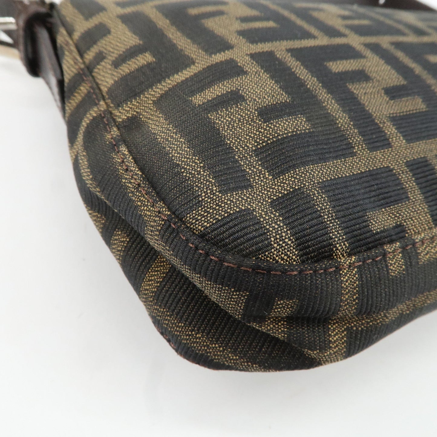 FENDI Mamma Baguette Zucca Canvas Leather Shoulder Bag 26424  d