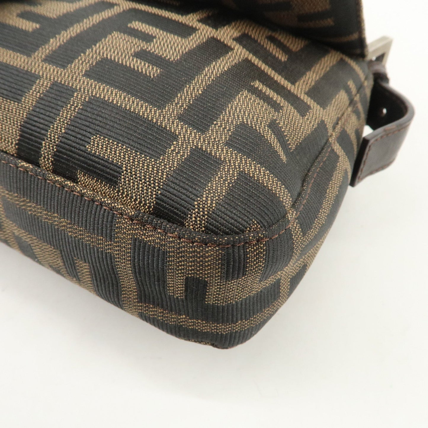 FENDI Zucca Mamma Baguette Canvas Shoulder Bag Brown Black 26424  d