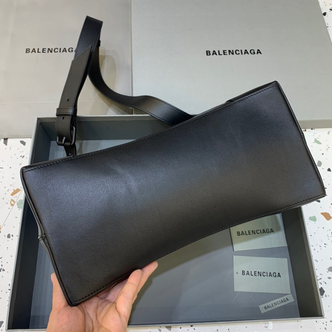 Top Quality Downtown MeTop Qualityum Shoulder Bag In Black, For Women,  Bags 12.6in/32cm 67135429S171000