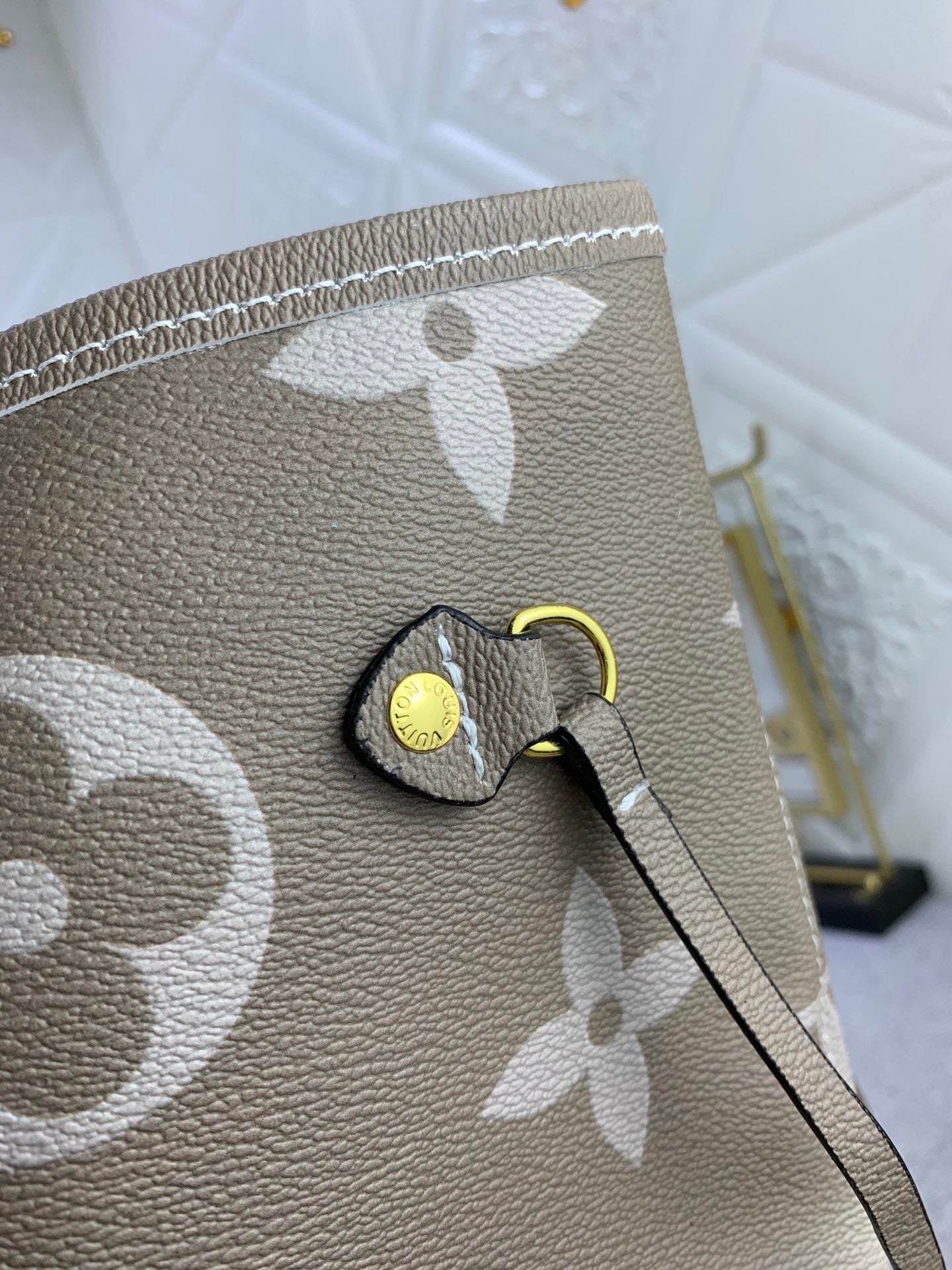 EN - New 1:1 rep Bag LUV 650