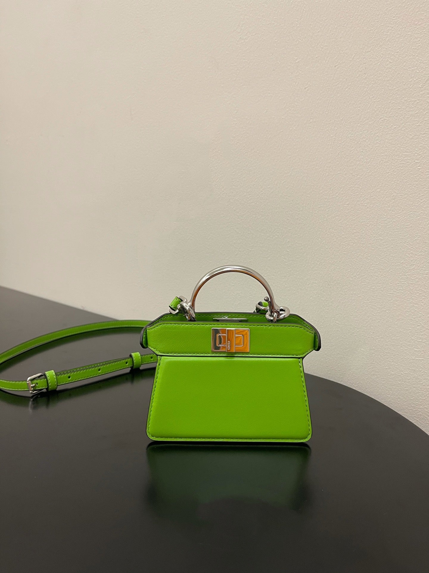 FI Top Quality ISeeU Petite Green Micro Bag For Woman 11cm/4.5in