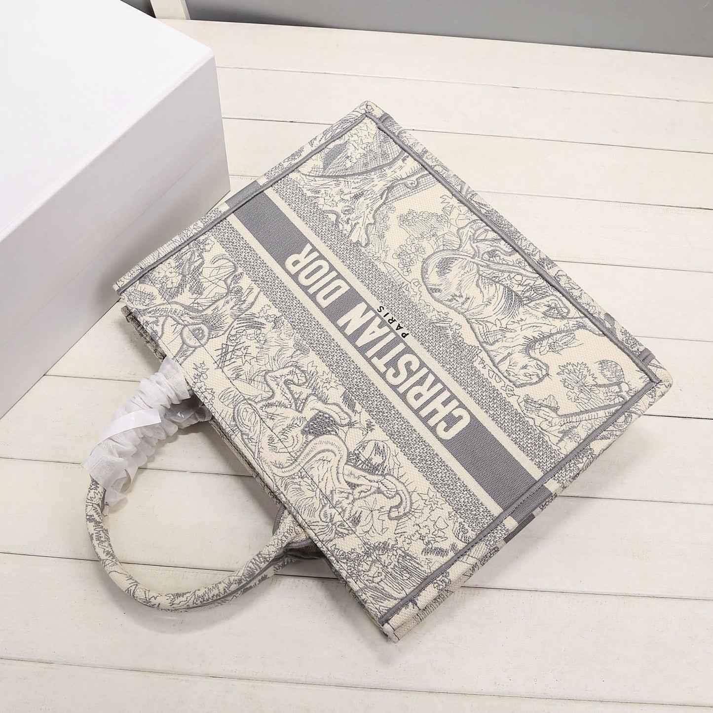Top Quality MeTop Qualityum Book Tote Gray, For Women, Womens Handbags 14in/36cm CD M1296ZTDT_M932