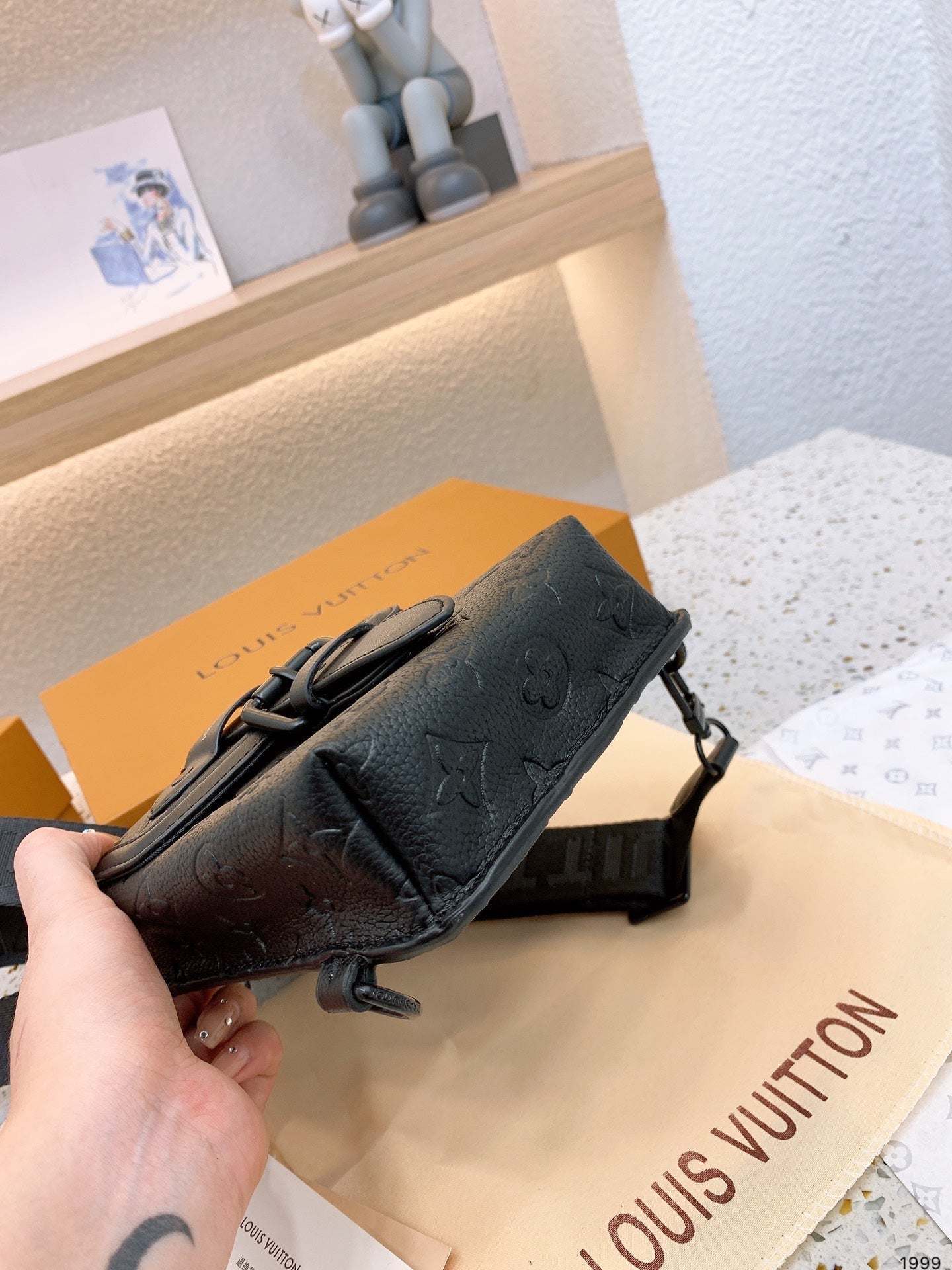 EN - New 1:1 rep Lux Bags LUV 548