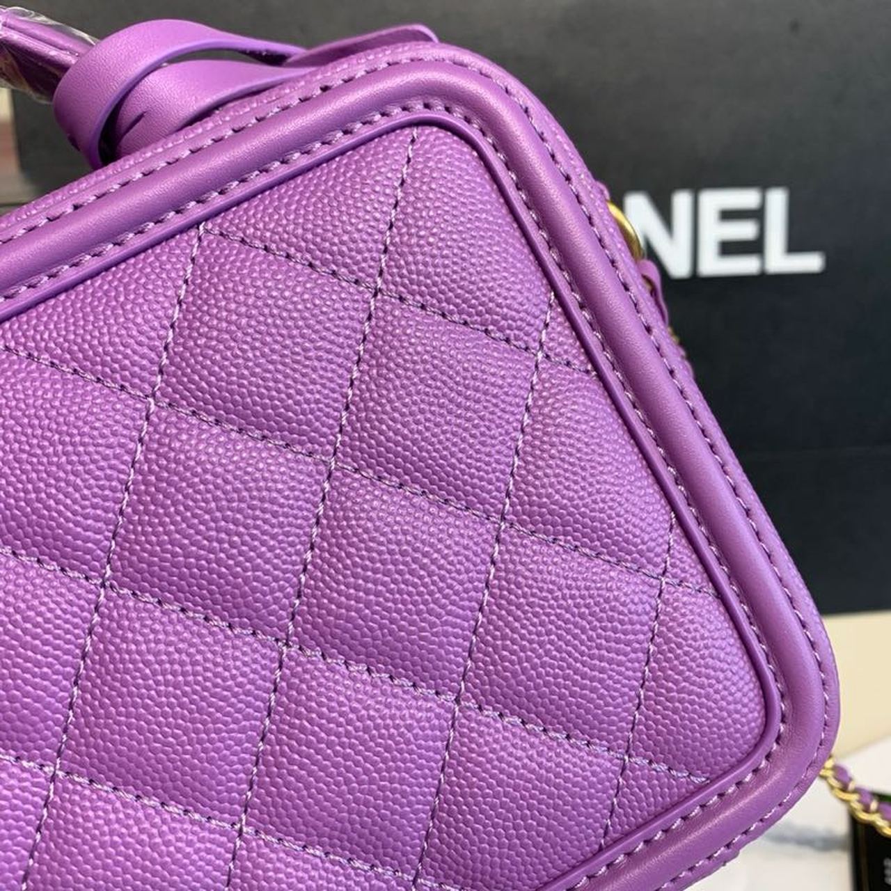 CHL Top QualityTop Qualityligree Vanity Case Bag 18cm Gold Toned Hardware Caviar Leather Spring/Summer Act 1 Collection, Purple