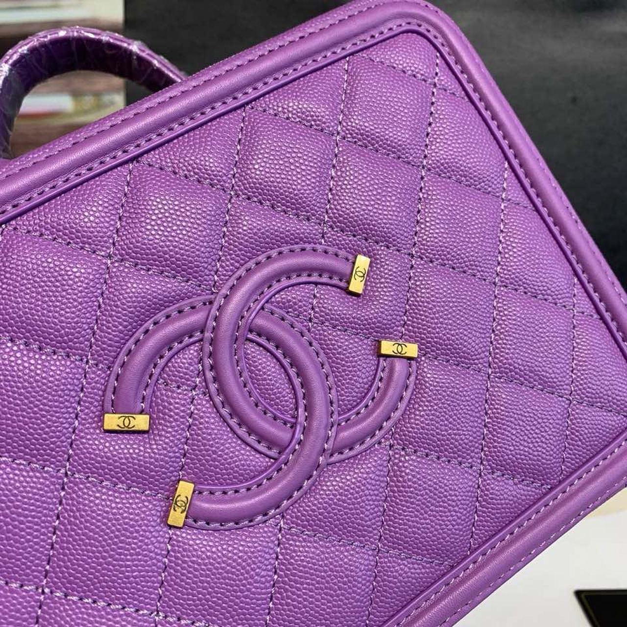 CHL Top QualityTop Qualityligree Vanity Case Bag 20cm Gold Toned Hardware Caviar Leather Spring/Summer Act 1 Collection, Purple