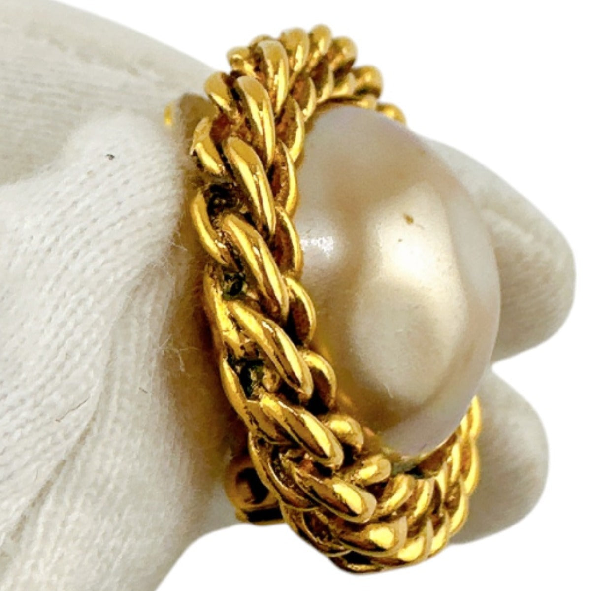 CHANEL Earring Gold Plated, Faux Pearl gold With box