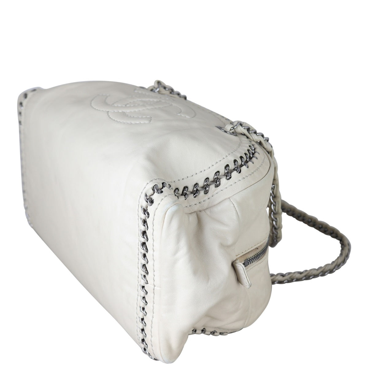 Chanel Luxe Ligne Bowler | Cream