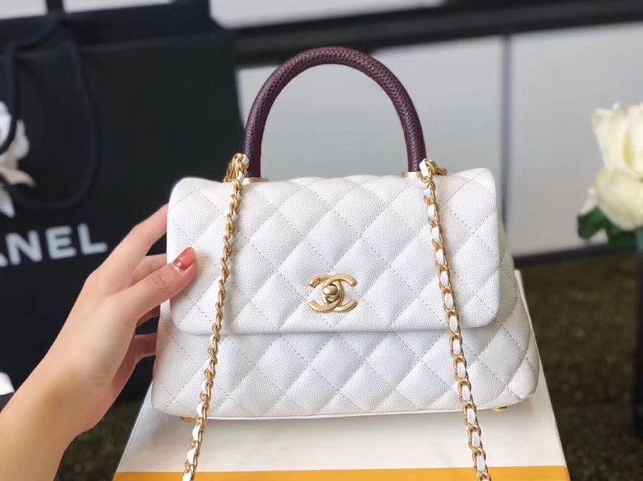 CHL Coco Handle Quilted Lizard Handle Bag 24cm Caviar Leather Gold Hardware Spring/Summer Act 1 Collection, White