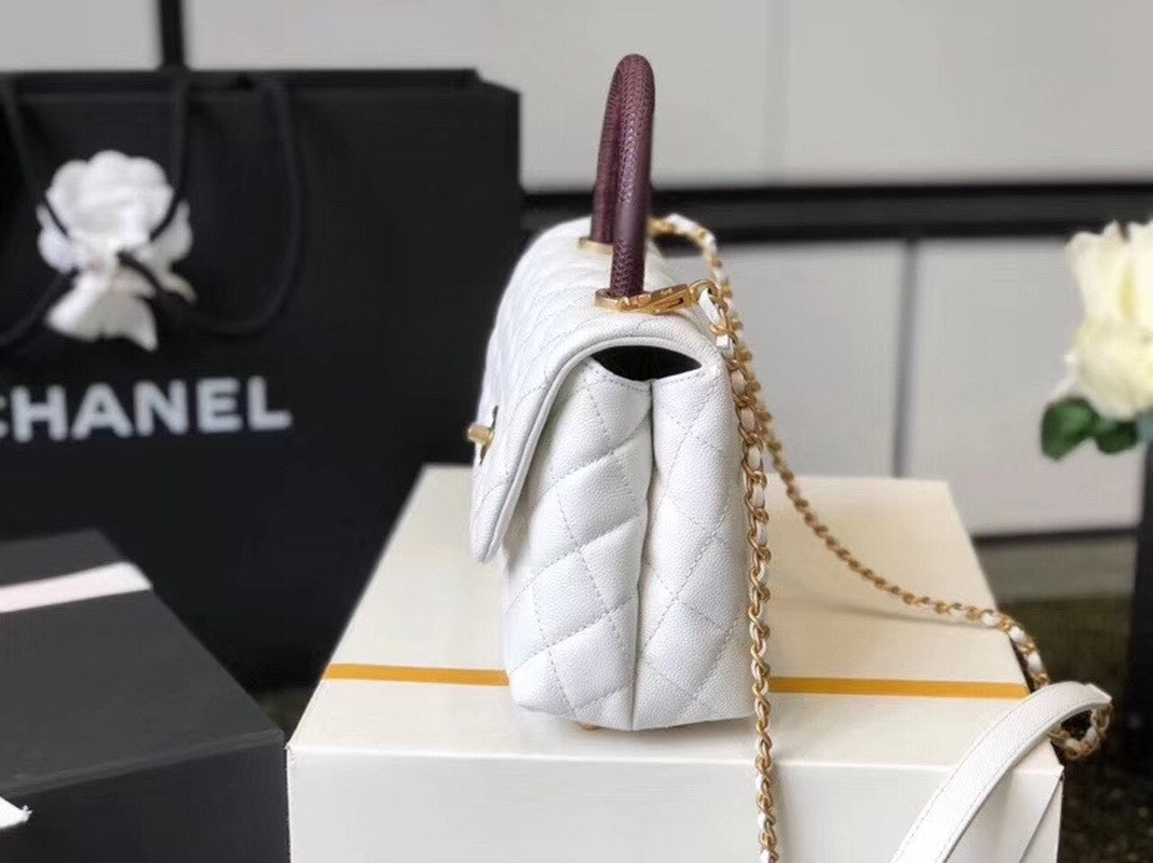 CHL Coco Handle Quilted Lizard Handle Bag 24cm Caviar Leather Gold Hardware Spring/Summer Act 1 Collection, White