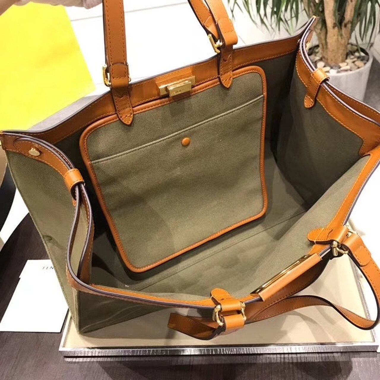 Top QualityTop Quality Peekaboo X-Tote Canvas Bag Khaki For Women, Women’s Handbags, Shoulder Bags 16.1in/41cm FF 8BH374