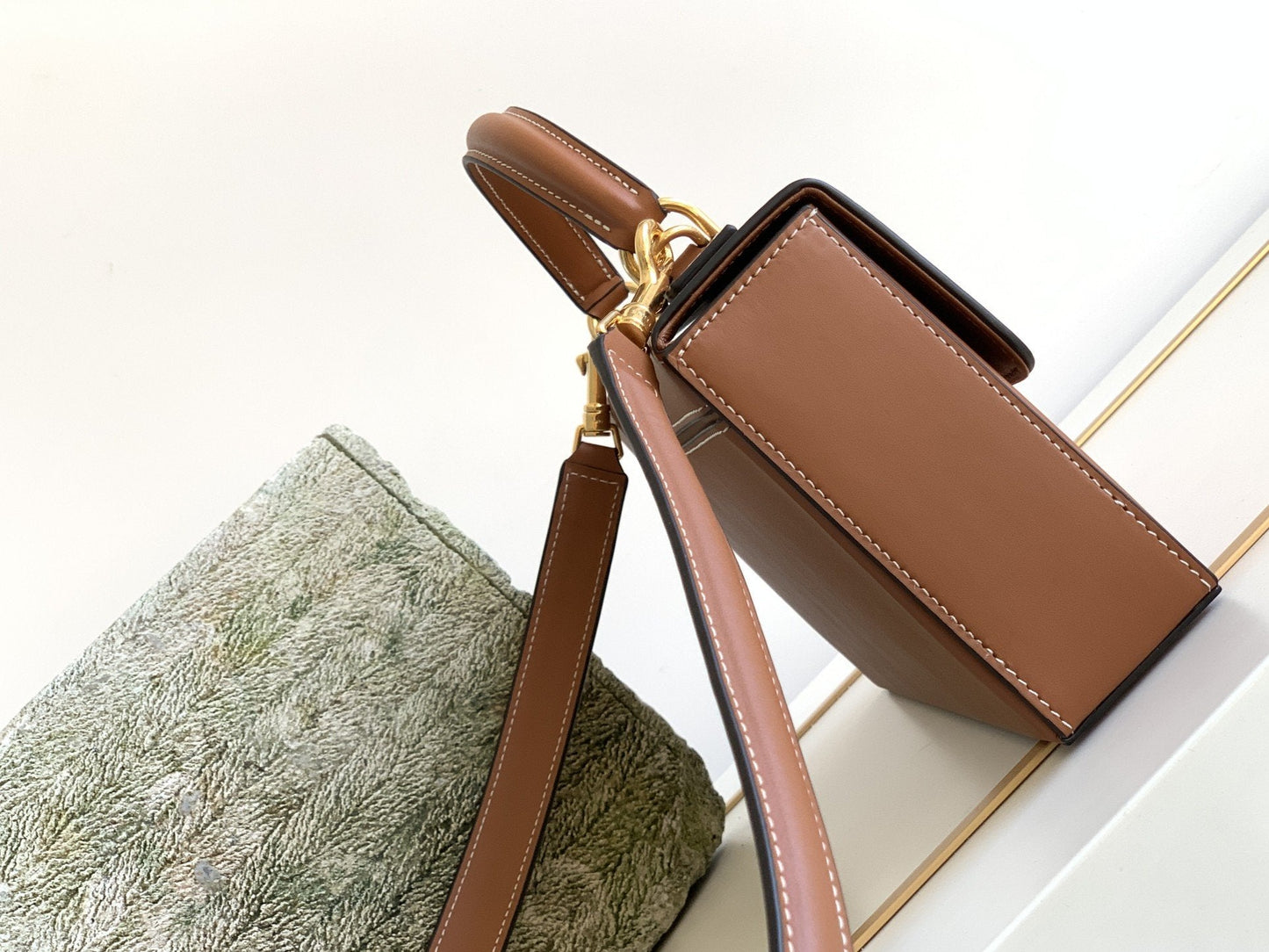 Top Quality Box Triomphe Bag Brown For Women 9in/22cm 199993BFN.04LU