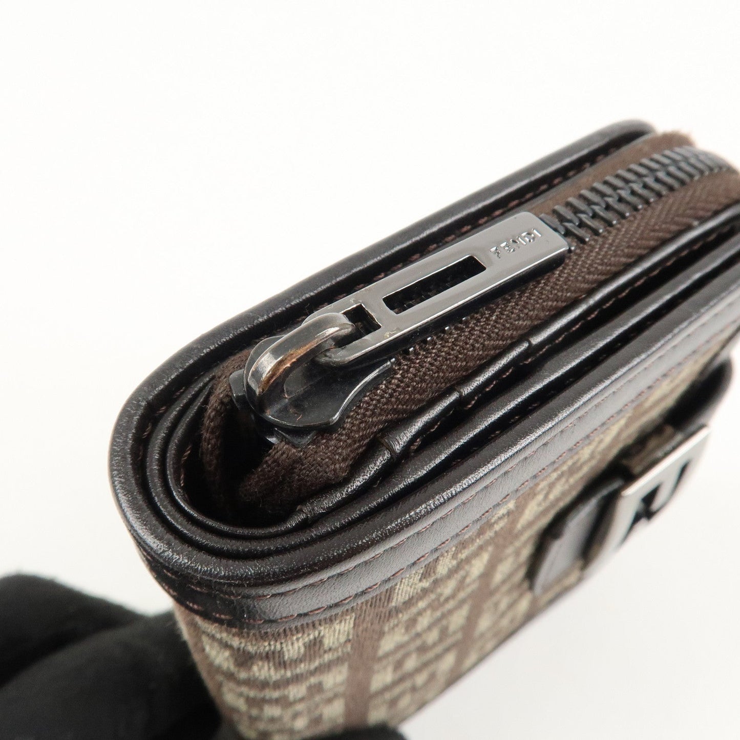 FENDI Zucchino Canvas Leather Zippy Around Bi-fold Wallet  d