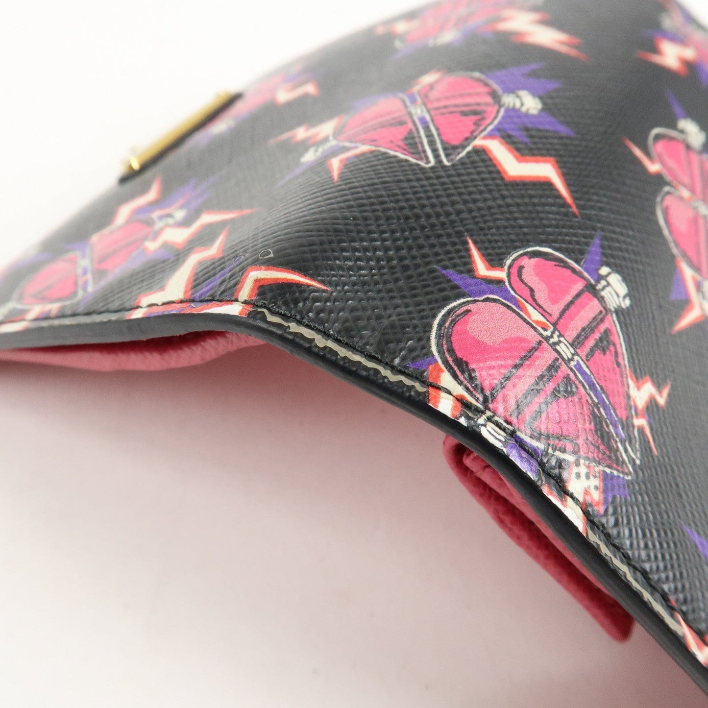 PRADA Logo Saffiano Leather Heart Print Bi-fold Wallet 1MV204  d