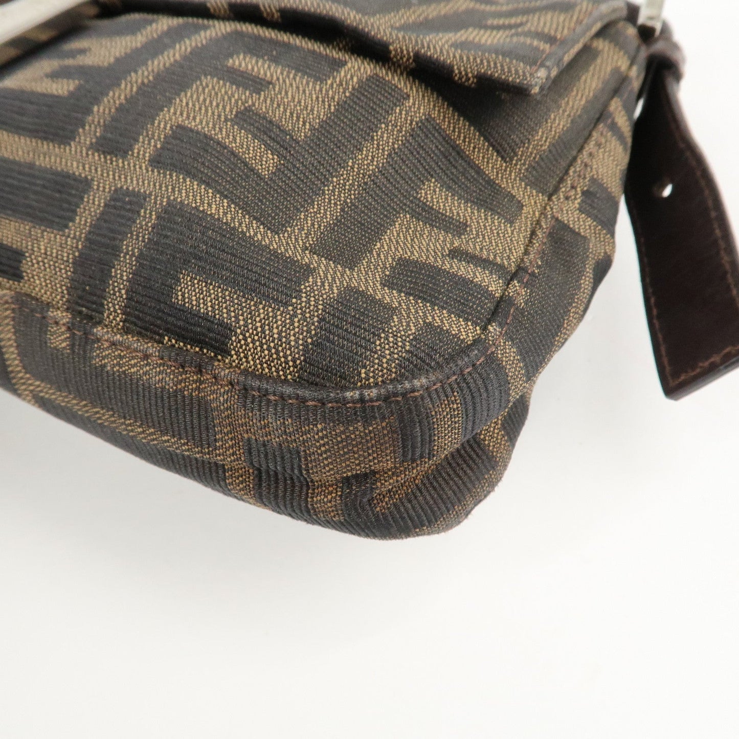 FENDI Mamma Baguette Zucca Canvas Leather Shoulder Bag Brown  d
