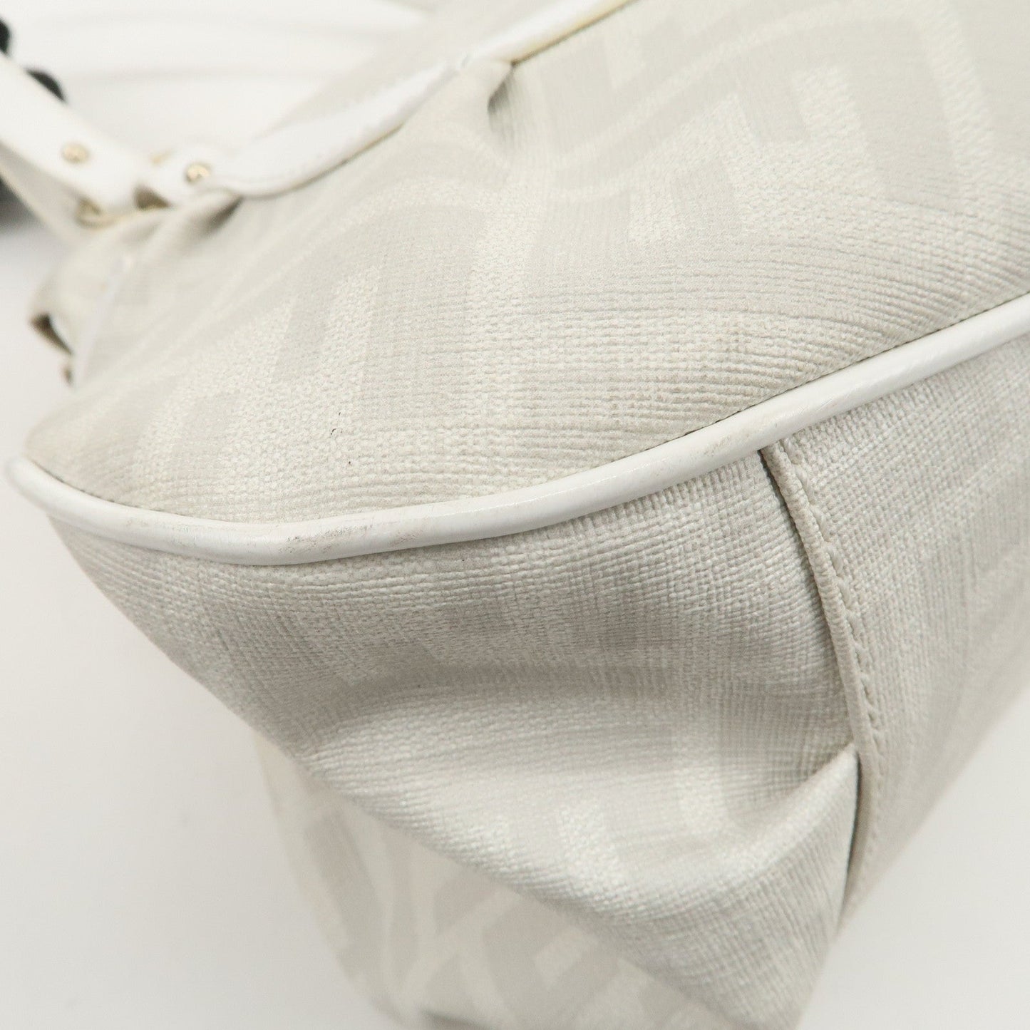 FENDI Zucca PVC Leather Shoulder Bag White Gold Hardware 8BR628  d