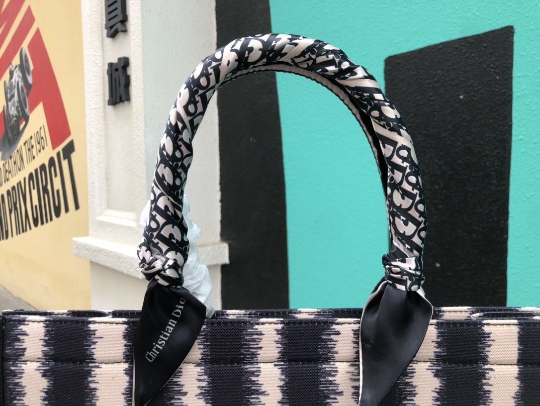 EN - New 1:1 rep  Bags DIR 225